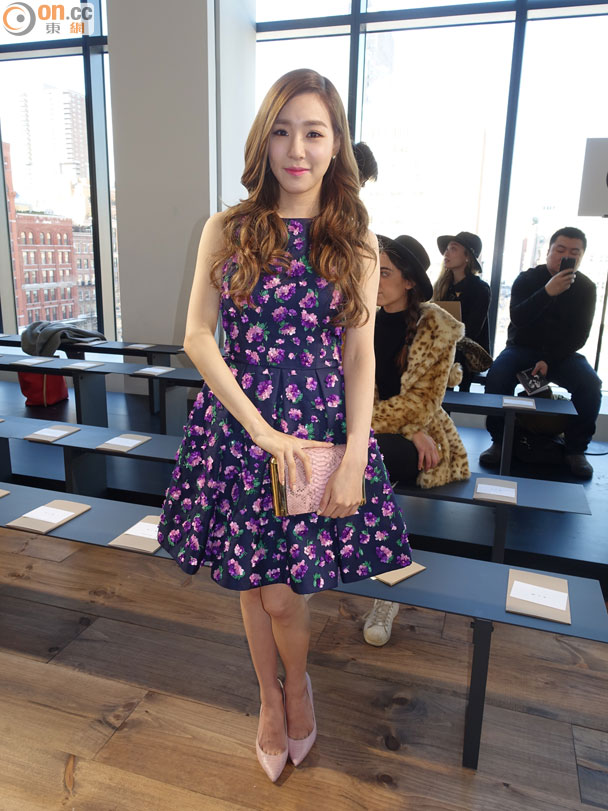 [PIC][18-02-2015]Tiffany tham dự Tuần Lễ Thời Trang NYC "MICHAEL KORS Fall 2015 Runway Show" vào hôm nay Bkn-20150219021025613-0219_00862_001_02b