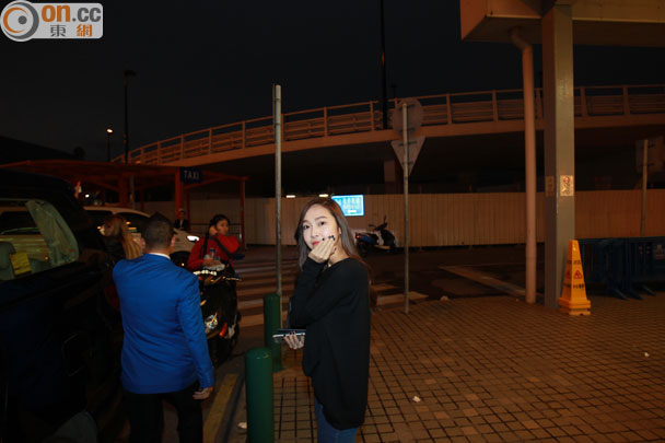 [PIC][13-03-2015]Jessica xuất hiện tại Macau để tham dự sinh nhật của người bạn vào tối nay Bkn-20150313203513547-0313_00862_001_04b