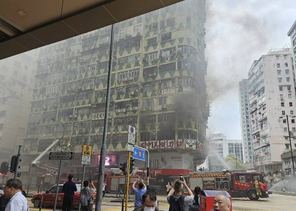 油麻地四級火揭舊樓危機　政府決在第二季修訂消防安全條例