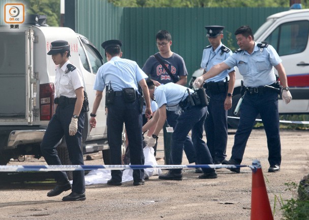 天水圍財困男 車內燒炭亡｜即時新聞｜港澳｜on Cc東網