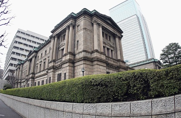 日本央行维持利率负0.1厘不变符预期　圆汇跌近1%