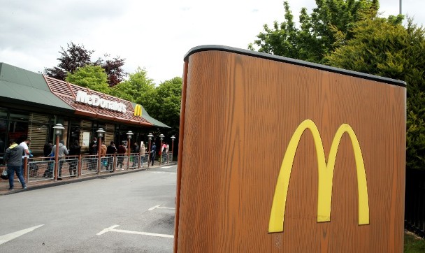 麦当劳上季净利润大跌46%　同店销售增9.7%