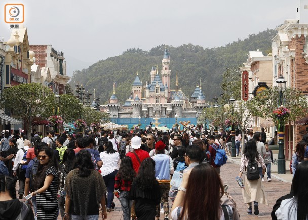 大桥通车吸三地旅客迪士尼料年票会员大增 即時新聞 港澳 On Cc東網