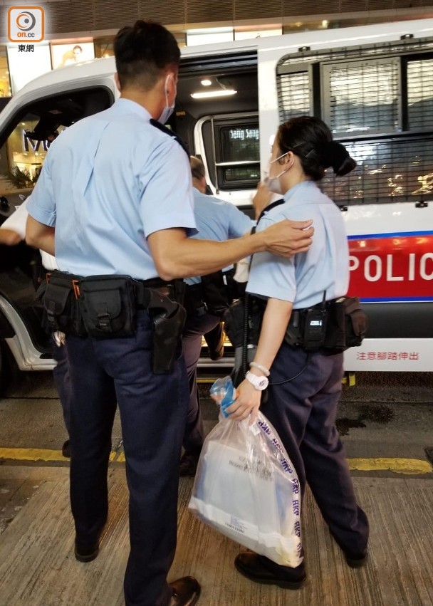 尖沙咀男子墮斃大廈平台 警查原因｜即時新聞｜港澳｜on Cc東網