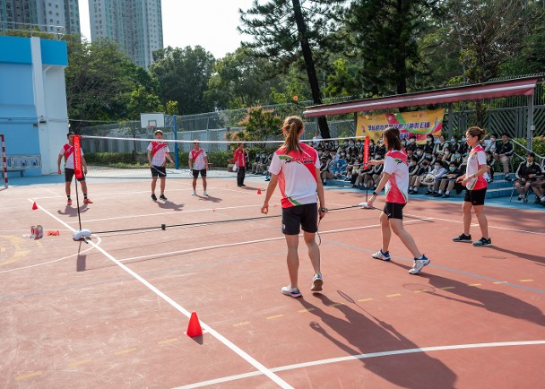 戶外羽毛球走進校園　港隊代表教學生新玩法
