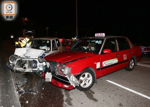 西貢私家車的士互撼　3人受傷送院