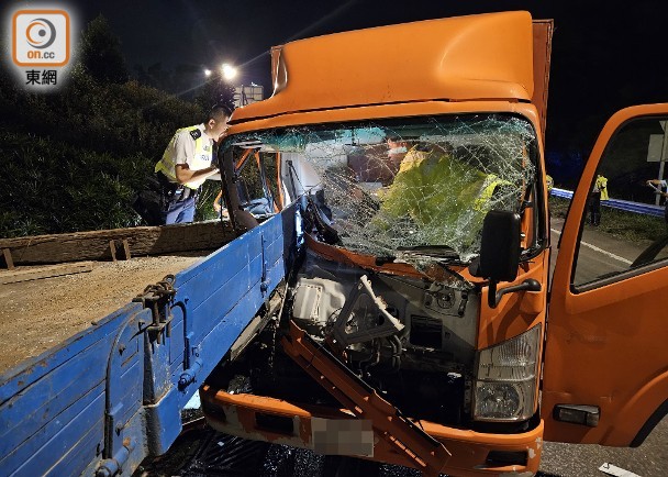 新田公路貨車猛撼死車尾　男司機昏迷送院