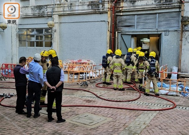 華貴邨電錶房火警電力中斷　有人被困升降機