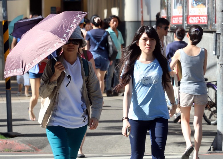 南方雲系北移天氣晴朗 台北恐飆36℃｜即時新聞｜台灣｜on Cc東網